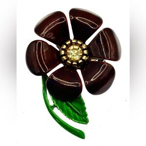 Vintage Gold Tone And Enamel Floral Flower Brooch Pin Center Faceted Crystal MCM